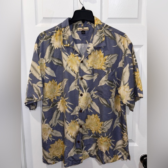 Tommy Bahama Other - 100% SILK Tommy Bahama Short Sleeve Button Down SZ XL